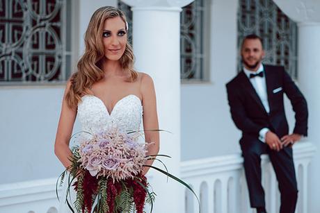 elegant-summer-wedding-athens-hanging-crystal-chandeliers-fresh-flowers_02