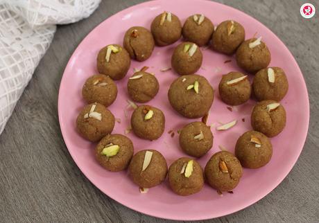 Sooji/Rava Dates Balls [ No Sugar Sweet Recipe for Kids]