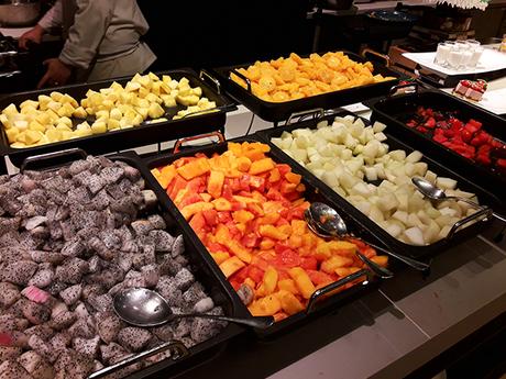 peeled and sliced fruits