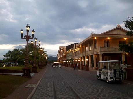 Las Casas Filipinas de Acuzar