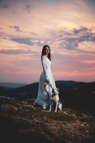 wedding trends bride with dog