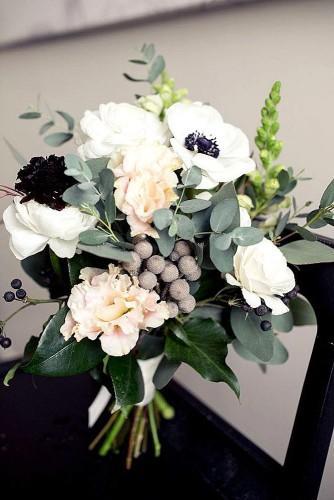 beautiful winter posy wedding bouquets 2