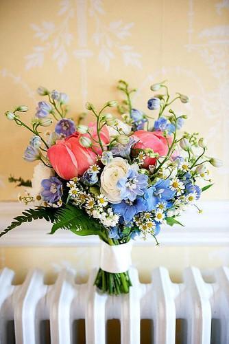 spring little bridal bouquets 3