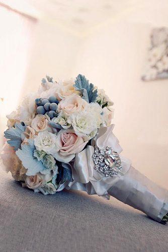 gorgeous winter little wedding bouquets 1