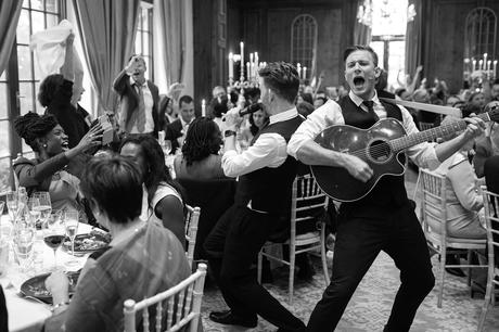 singing waiters at a hedsor house wedding