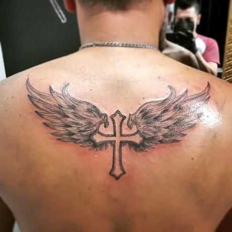 What Are Cross Tattoos?