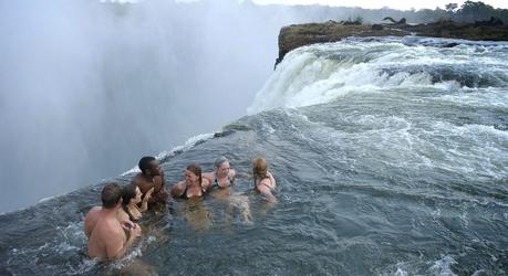 Discover the Victoria Falls and its Many Attractions