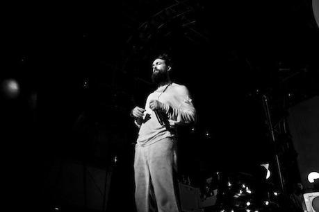 edward sharpe 5 EDWARD SHARPE AND THE MAGNETIC ZEROS SECOND NIGHT AT ROSELAND [PHOTOS]