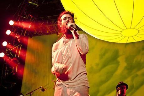 edward sharpe 2 EDWARD SHARPE AND THE MAGNETIC ZEROS SECOND NIGHT AT ROSELAND [PHOTOS]