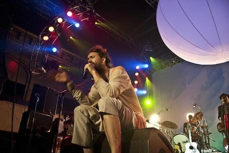 edward sharpe 15 EDWARD SHARPE AND THE MAGNETIC ZEROS SECOND NIGHT AT ROSELAND [PHOTOS]