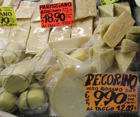 rome market pecorino cheese