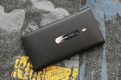 Nokia Lumia 900 Batman Special Edition will release in the UK