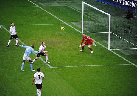 Uefa Euro 2012: Self-confessed genius Mario Balotelli threatens to kill banana-throwing fans