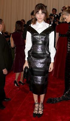 2012 MET BALL Hairstyle How-To: Alexa Chung