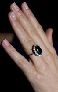 kate middleton engagement ring picture, raymond lee jewelers, engagement ring sapphire boca