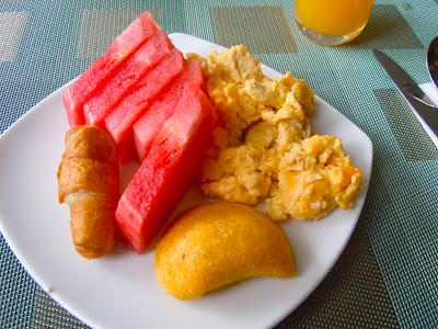 medellín by foot, bus, & metrocable