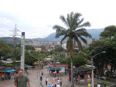 medellín by foot, bus, & metrocable