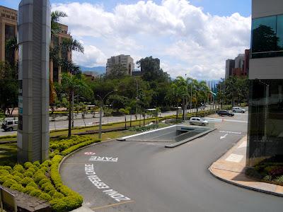medellín by foot, bus, & metrocable