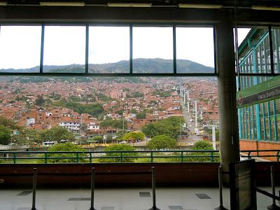 medellín by foot, bus, & metrocable