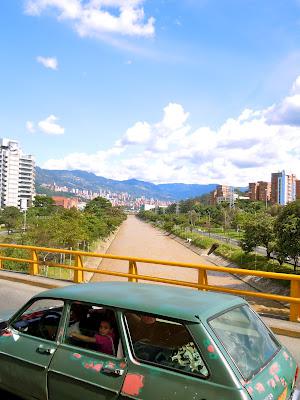 medellín by foot, bus, & metrocable
