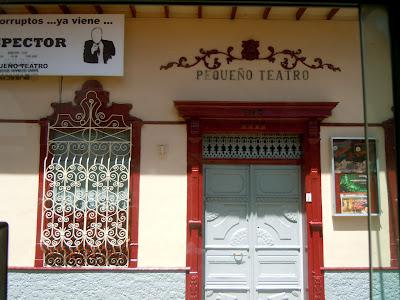 medellín by foot, bus, & metrocable