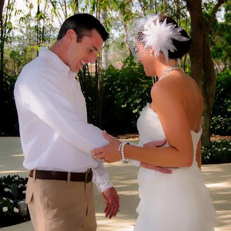 THE GROOM'S FIRST LOOK AT HIS LOVELY BRIDE