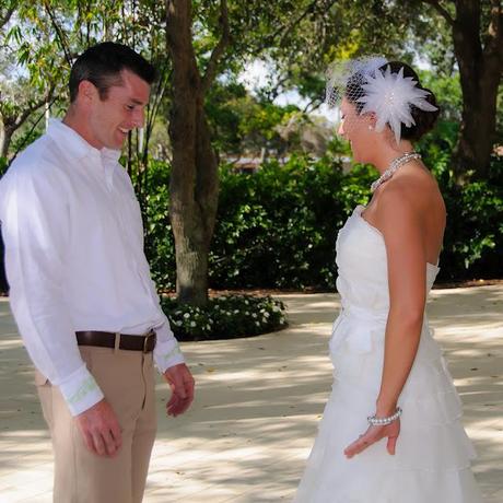 THE GROOM'S FIRST LOOK AT HIS LOVELY BRIDE