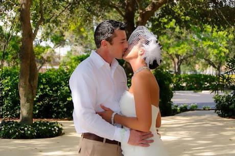 THE GROOM'S FIRST LOOK AT HIS LOVELY BRIDE