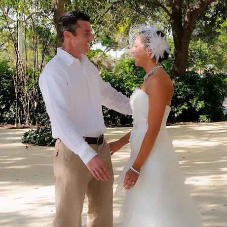 THE GROOM'S FIRST LOOK AT HIS LOVELY BRIDE