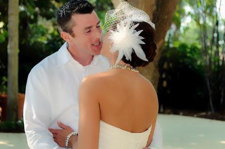 THE GROOM'S FIRST LOOK AT HIS LOVELY BRIDE