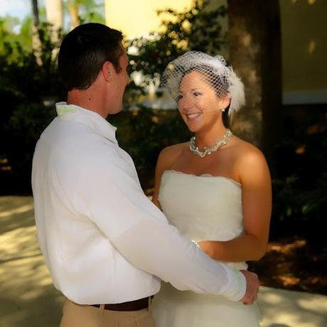 THE GROOM'S FIRST LOOK AT HIS LOVELY BRIDE