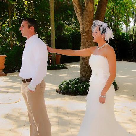 THE GROOM'S FIRST LOOK AT HIS LOVELY BRIDE