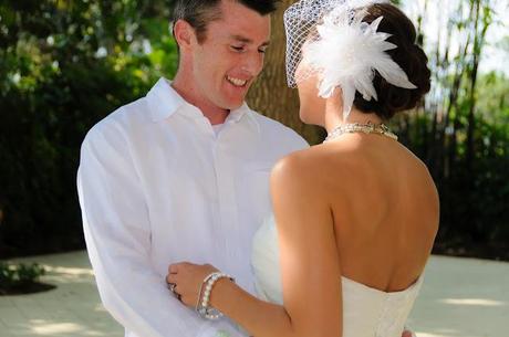 THE GROOM'S FIRST LOOK AT HIS LOVELY BRIDE