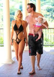 Tori Spelling's Baby Bump Bikini: Love it or Leave it