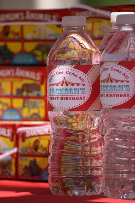 vintage circus birthday party: water bottles, Barnums animal crackers