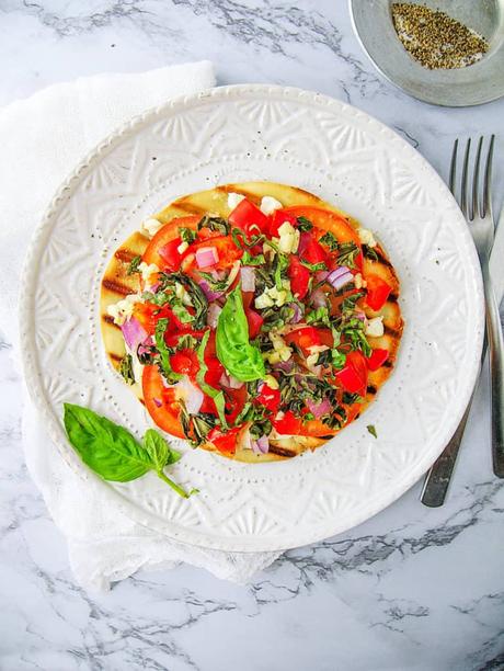 Healthy Pita Pizza with Goat Cheese and Tomatoes