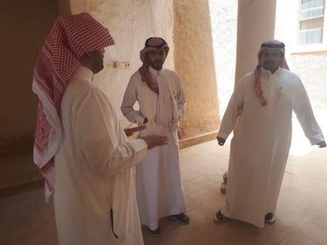 Backpacking in Saudi Arabia: Touring The Walled Mud City of Shaqra Backpacking in Saudi Arabia: Touring The Walled Mud City of Shaqra