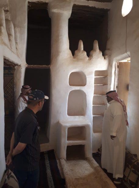 Backpacking in Saudi Arabia: Touring The Walled Mud City of Shaqra Backpacking in Saudi Arabia: Touring The Walled Mud City of Shaqra