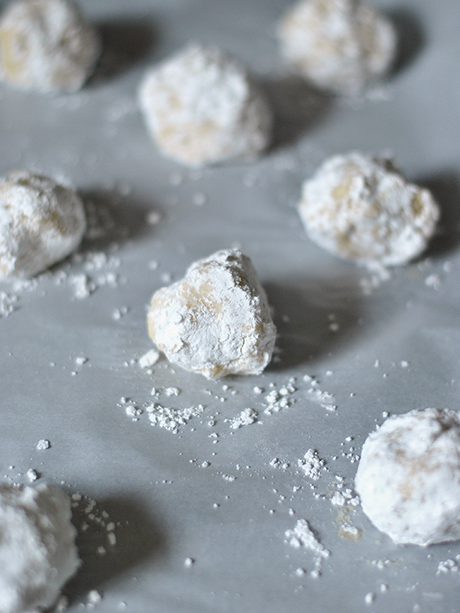 lemon ricotta cookie balls