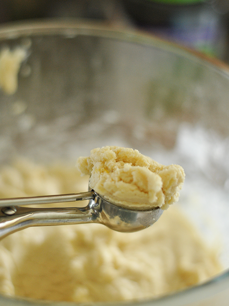 lemon ricotta cookie scoop