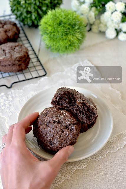 quick easy super moist chocolaty rich buttery chocolate scones