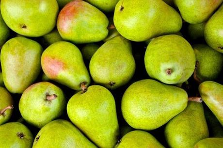 Everyone loves a nice, juicy pear! With lots of health benefits, every Mom wonders: Can I give my Baby Pear? Find out how and when your baby can have pear.