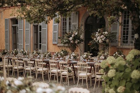 stylish-romantic-wedding-italy-wonderful-floral-arrangements_25