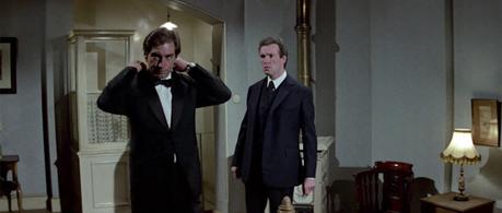 Timothy Dalton’s Shawl-Collar Dinner Jacket in The Living Daylights Timothy Dalton’s Shawl-Collar Dinner Jacket in The Living Daylights