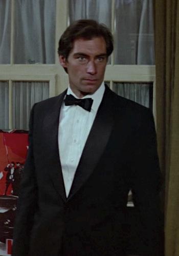 Timothy Dalton’s Shawl-Collar Dinner Jacket in The Living Daylights Timothy Dalton’s Shawl-Collar Dinner Jacket in The Living Daylights