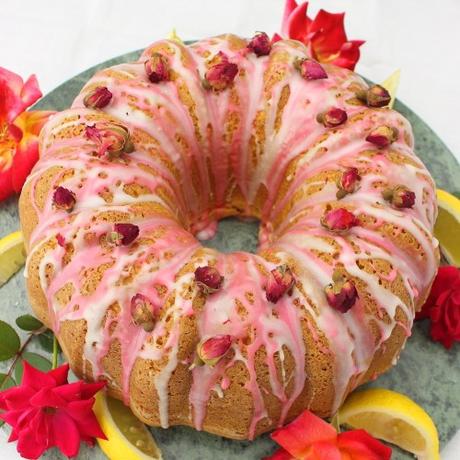 Lemon and Raspberry Mascarpone Cupcakes #SpringSweetsWeek Lemon and Raspberry Mascarpone Cupcakes #SpringSweetsWeek