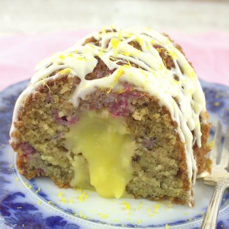 Lemon and Raspberry Mascarpone Cupcakes #SpringSweetsWeek Lemon and Raspberry Mascarpone Cupcakes #SpringSweetsWeek