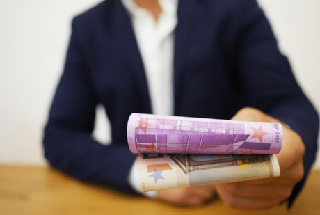 5 Things You Should Know Before Taking Instant Loans Online