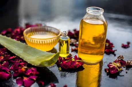 5 Best Essential Oils For Hair Growth Quickly | How to Use and Benefits