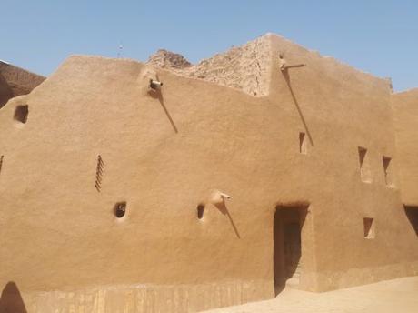 Backpacking in Saudi Arabia: Touring Ushaiqer Town, Basically a Museum in a Guy’s House! Backpacking in Saudi Arabia: Touring Ushaiqer Town, Basically a Museum in a Guy’s House!